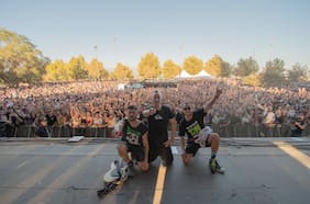 El escenario les quedó chico: Gufi desata la euforia millennial en un show lleno de nostalgia (con cover a Blink 182)