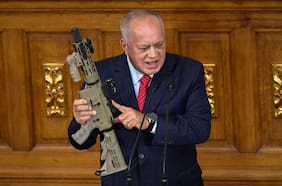 Venezuela anuncia el envío de 15.000 militares a la frontera con Colombia
