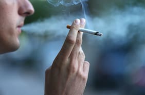 Las colillas de cigarros se están convirtiendo en peluches y almohadas en la India
