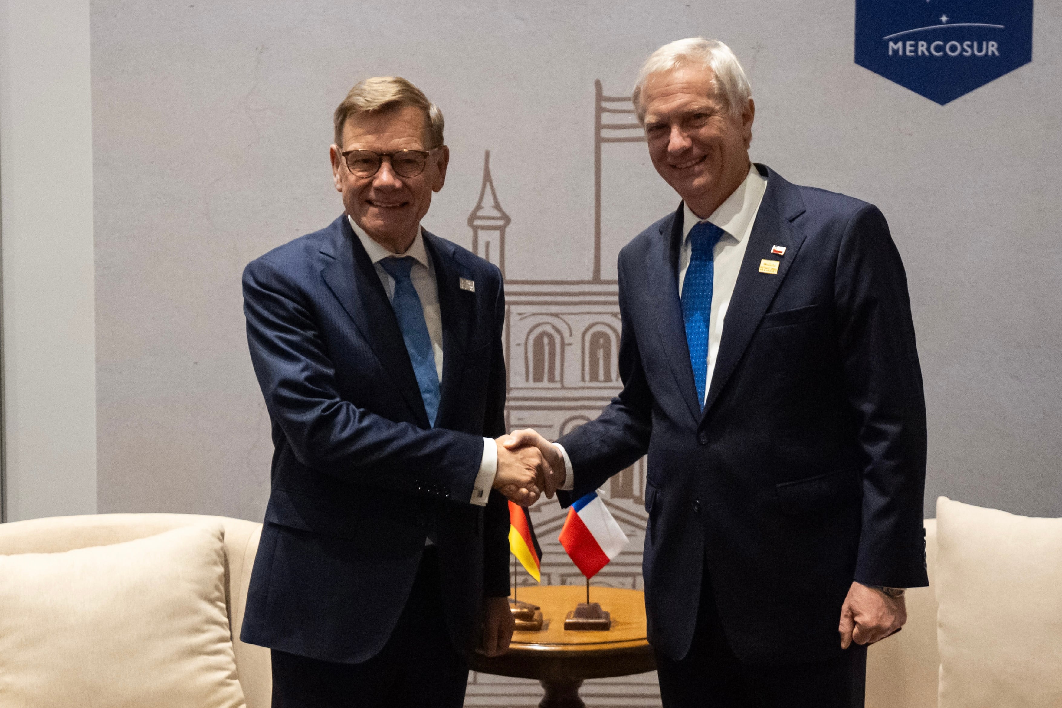 Kast comienza su ronda de bilaterales en Paraguay y se prepara para participar de la Cumbre Mercosur