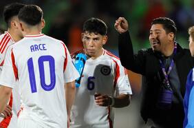 Con cánticos contra Nicolás Córdova: el lado B de la humillante eliminación de la Roja del Mundial Sub 20