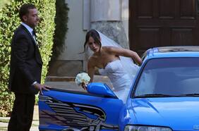 Actriz de “Rápido y Furioso” ocupó el mismo deportivo de la película en su matrimonio