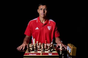 ¿Será titular? Gerente deportivo del Sevilla revela el rol de Alexis Sánchez en su nuevo equipo