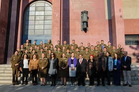 Casi 200 carabineros terminan curso de formación en DD.HH. en la Facultad de Derecho de la U. de Chile