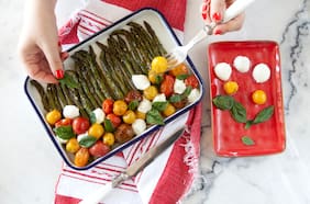 Una fácil ensalada caprese con espárragos