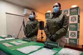 Dos detenidos y cerca de 9 kilos de metanfetamina decomisada deja operativo policial: sujeto mantenía múltiples nacionalidades