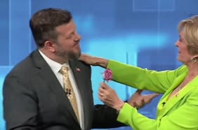 El comentado regalo de Kaiser en pleno debate: ¿qué respondió Matthei?