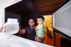 Más de 4 millones de partículas liberadas: Esto es lo que pasa cuando metes plástico al microondas