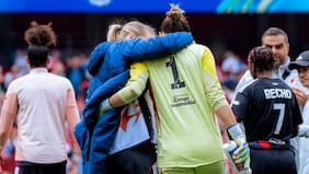 Arsenal aprovecha los errores de Christiane Endler y da el primer golpe ante el Lyonnnes en la Champions League femenina