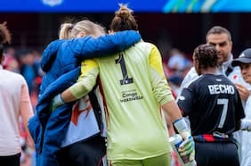 Arsenal aprovecha los errores de Christiane Endler y da el primer golpe ante el Lyonnnes en la Champions League femenina