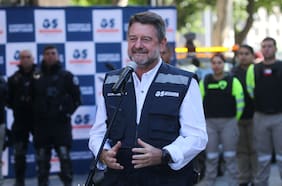 Un texto que no convence: los reparos de la UDI y RN al requerimiento impulsado por republicanos para destituir a Claudio Orrego