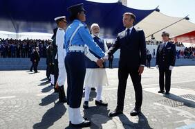 El complejo Día de la Bastilla de Macron: abucheos, críticas por invitación a Modi y el fantasma de los disturbios