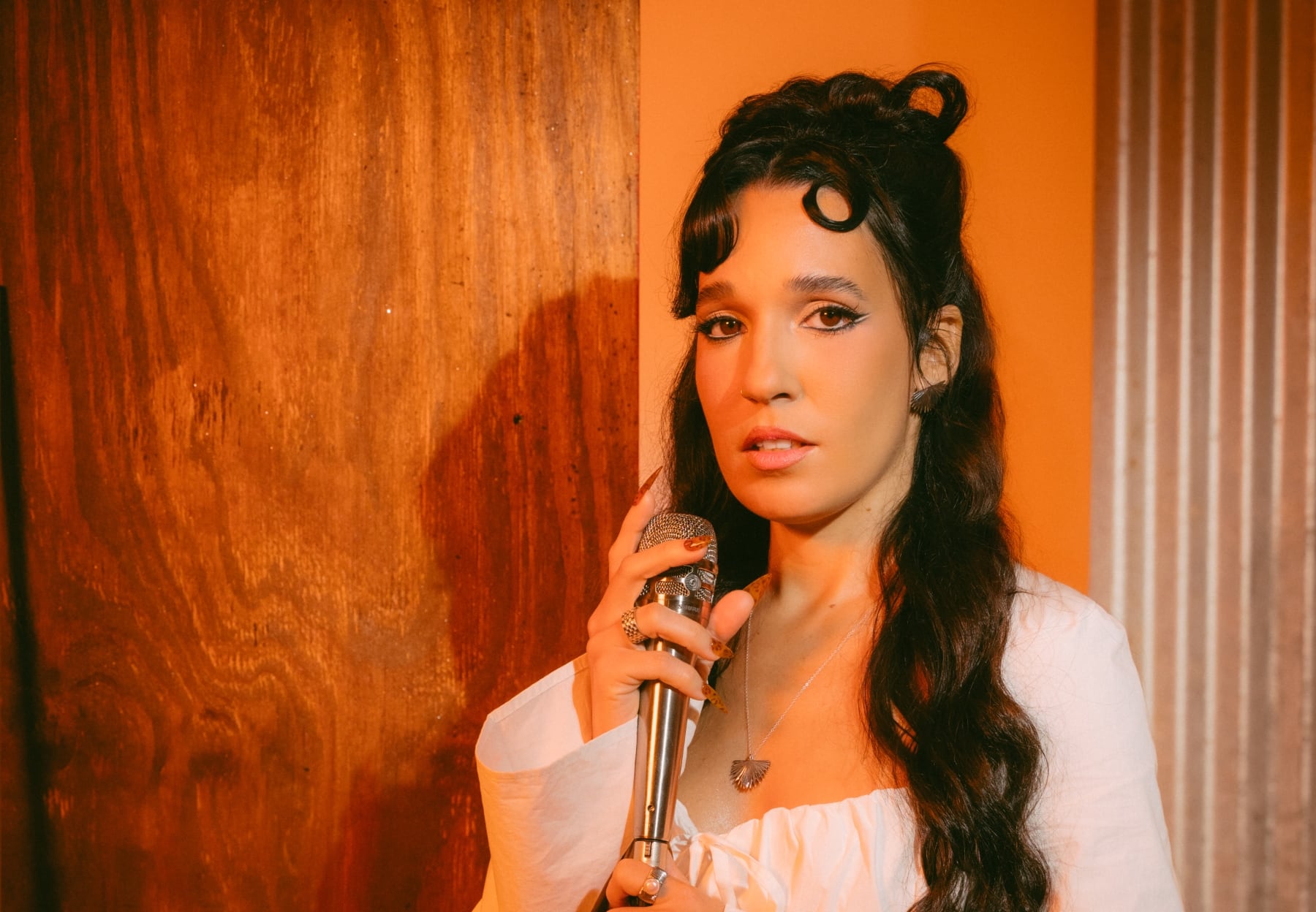 iLe: “Uno se acostumbra tanto a la voz masculina que no te percatas cuánto necesitas la femenina”