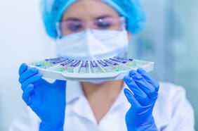 Histórico hito de la ciencia nacional: vacuna chilena contra virus sincicial iniciará estudios clínicos en Europa