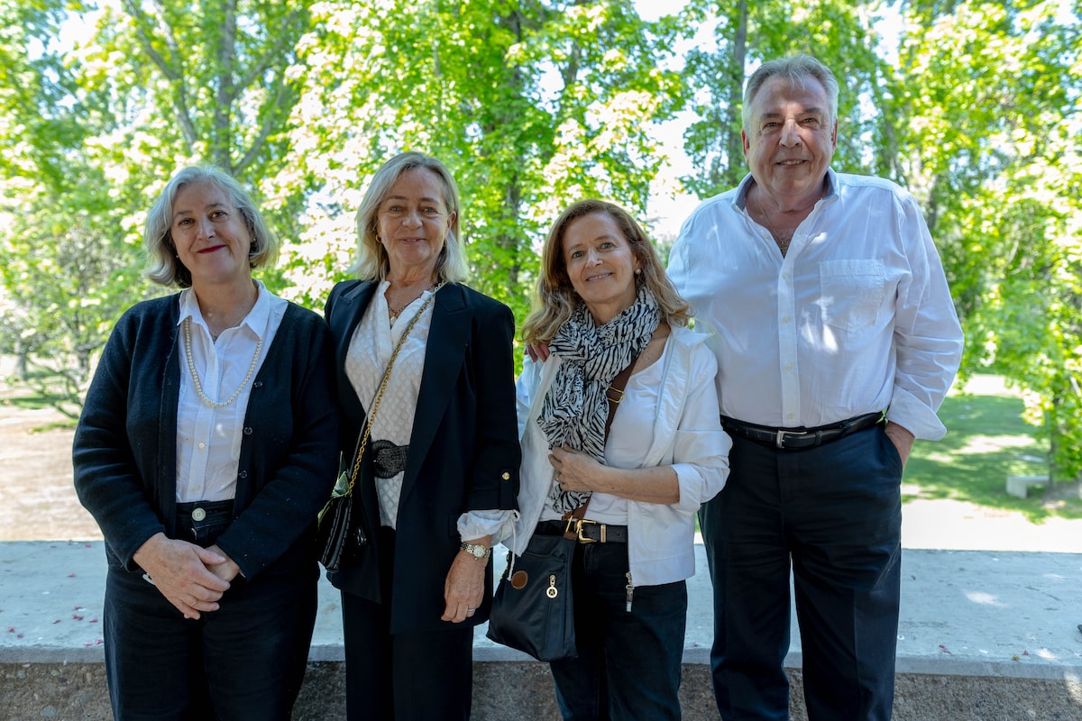 Carmen María Barros, Paula González, Verónica Fontecilla y Carlos Freese, del coro de la Parroquia Santa Teresa de Los Andes.