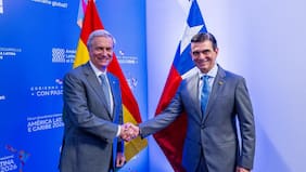 Tras encuentro con Frei y bilateral con el presidente de Bolivia: Kast cierra gira en Panamá y parte a El Salvador