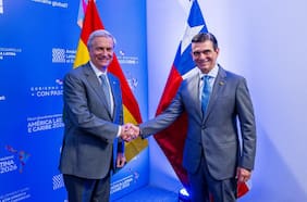 José Antonio Kast se reúne con el presidente de Bolivia y sostienen diálogo con miras a mejorar relaciones diplomáticas y comerciales