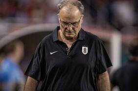 Bielsa se sincera y responde críticas de Suárez en Uruguay: “No ignoro lo que pasó; sé que mi autoridad queda afectada”