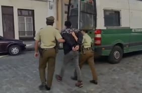 Detienen a hombre por robo con violencia a locales comerciales en región de Valparaíso: policías buscan al segundo sujeto