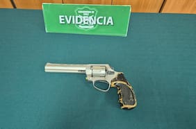 Carabineros detiene a seis sujetos por robo de vehículo en Ñuñoa