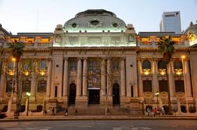 Biblioteca Nacional reabre con atención parcial