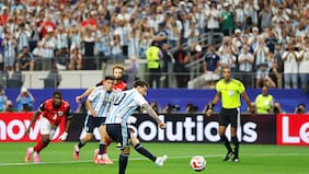 Con la historia en los hombros: Messi pierde el penal que lo habría consagrado como goleador exclusivo de los mundiales