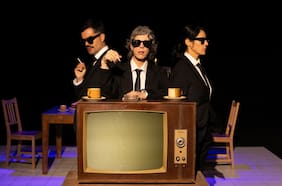 “La dimensión desconocida”: la novela de Nona Fernández llega al teatro en el GAM