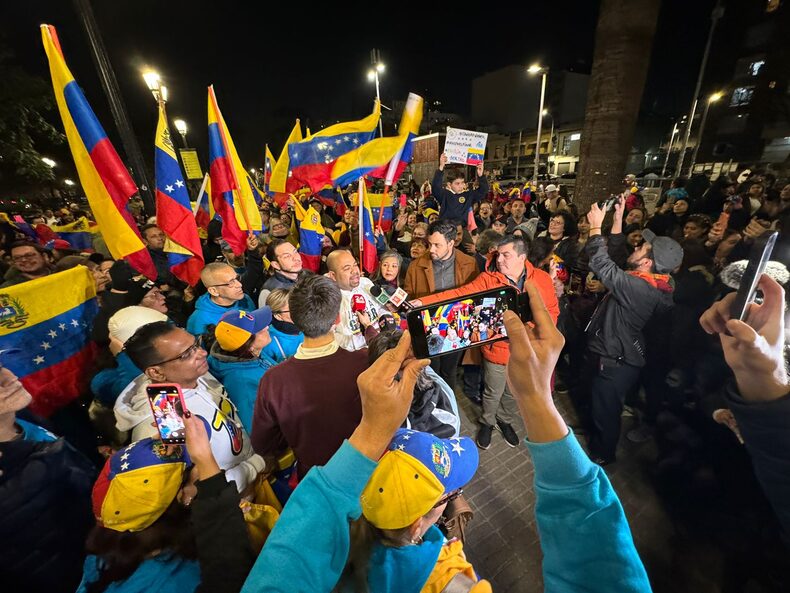 Banderazo venezolanos en Chile.
