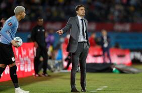 Diego Alonso, DT de Uruguay, advierte: “A Chile vamos a ir con todo, al ciento por ciento”