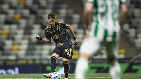 Colo Colo no para: le ofrece contrato por 18 meses a Iván Román