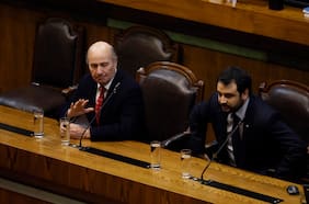 Tras sesión de ocho horas: Cámara de Diputados termina discusión de megarreforma de gobierno de Kast