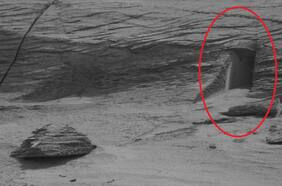 Científicos de la Nasa descubren una misteriosa estructura en Marte que parece una puerta