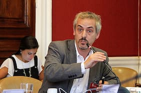 Al borde del embargo: Migraciones instruye investigación interna por multas impagas durante gestión de Álvaro Bellolio