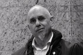 Anécdotas con Iron Maiden y Marilyn Manson: Rolando Ramos lanza libro con sus mejores historias de radio