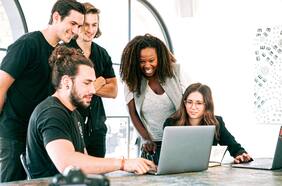 Cómo el auge mundial del emprendimiento impacta en las escuelas de negocios en Chile