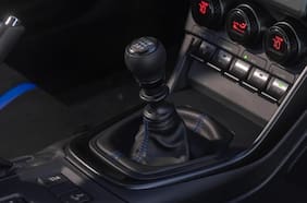 Subaru patenta una caja de cambios “falsa” para autos eléctricos