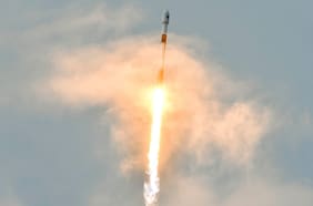 Argentina logra exitoso lanzamiento de su más poderoso satelite