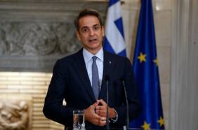 Grecia pide a la UE “crear su propia política de defensa” tras las palabras de Trump sobre Ucrania