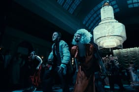 Los ejes de ¡La Novia!, la audaz reinvención del clásico monstruo del cine que divide a la crítica