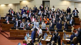 Libertarios y republicanos presionan a partidos del sector para sumarse a la acusación contra Grau