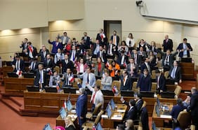 Libertarios y republicanos presionan a partidos del sector para sumarse a la acusación contra Grau