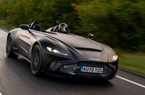 El Aston Martin V12 Speedster, homenaje a la victoria del 59 en Le Mans, ya se prueba en la calle