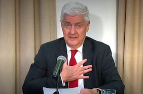 Los descargos de Etcheberry tras la solicitud de renuncia por la polémica por sus contribuciones: “La verdad es que no quería irme”