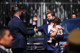 Nuevo hogar, nueva oficina, pero asesores conocidos: los primeros días de Boric fuera del poder