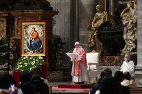 Documento sobre parejas gay desata tormenta en la Iglesia Católica: ¿Se aleja el Papa de la CDF?