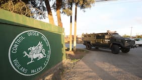 Nuevo ataque incendiario en La Araucanía: encapuchados queman dos vehículos en el fundo Miraflores de Lautaro