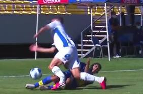 Escalofriante: la lesión que sacó en ambulancia a Nicolás Ramírez del duelo entre Everton y Huachipato