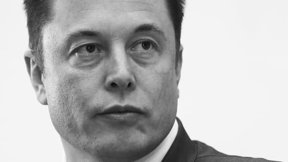 La actividad de Elon Musk en redes sociales revelaría una creciente obsesión con la supremacía blanca