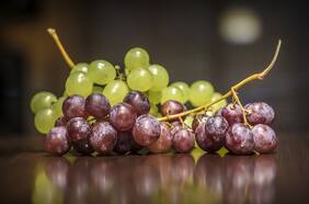 Fact Checking: ¿Las uvas son un peligro para el Año Nuevo? ¿Papa Benedicto XVI sufre de erisipela, una grave enfermedad dermatológica?