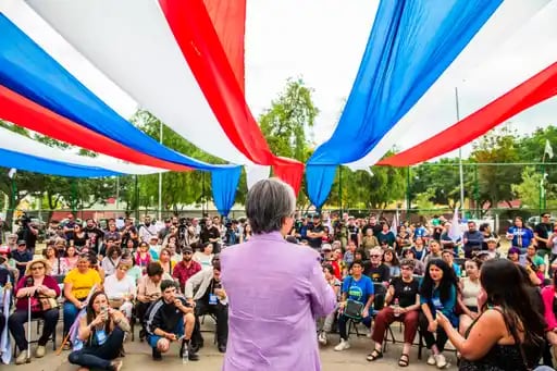 Jara ayer en una actividad en el sector Bajos de Mena, en Puente Alto.